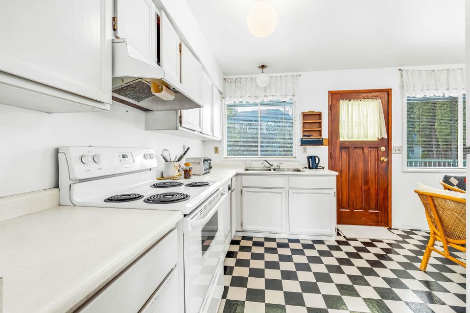 Photo 21 at 13886 78 Avenue, East Newton, Surrey