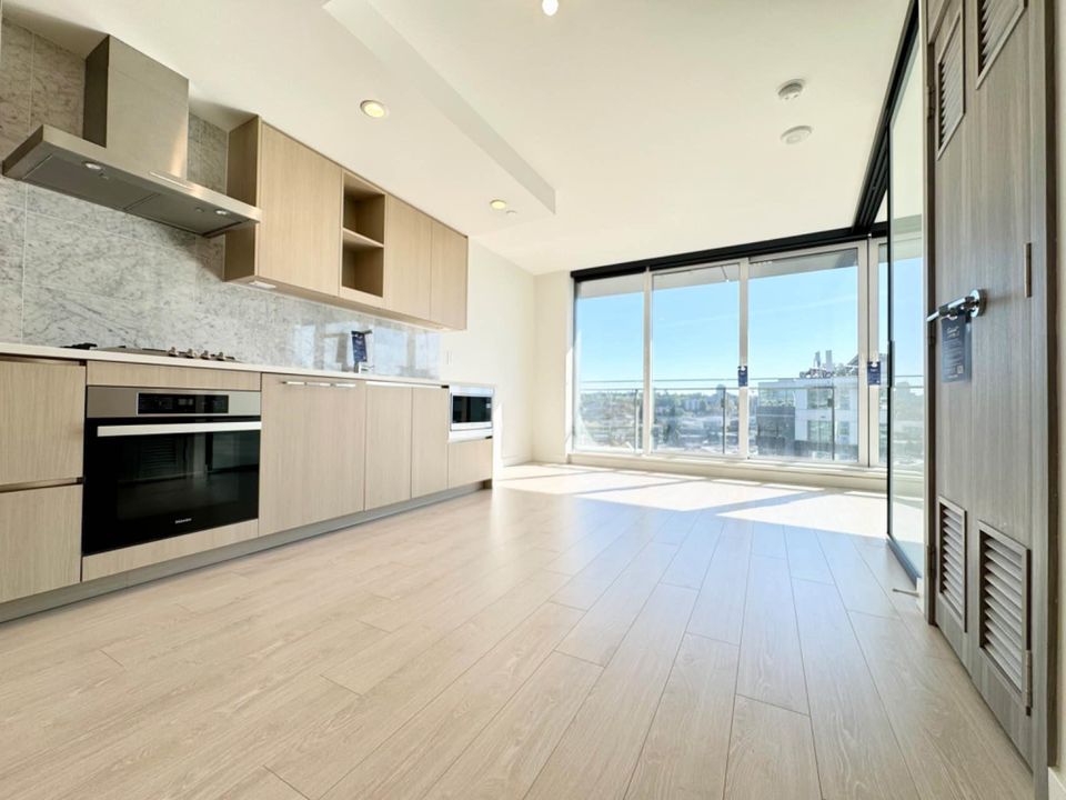 Photo 1 at 1318 - 1768 Cook Street, False Creek, Vancouver West