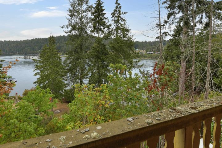 Photo 27 at 223 Mariners Way, Mayne Island, Islands-Van. & Gulf Photo 27 at 223 Mariners Way, Mayne Island, Islands-Van. & Gulf