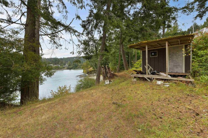 Photo 31 at 223 Mariners Way, Mayne Island, Islands-Van. & Gulf Photo 31 at 223 Mariners Way, Mayne Island, Islands-Van. & Gulf