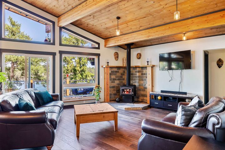 Photo 6 at 659 Wilks Road, Mayne Island, Islands-Van. & Gulf Photo 6 at 659 Wilks Road, Mayne Island, Islands-Van. & Gulf