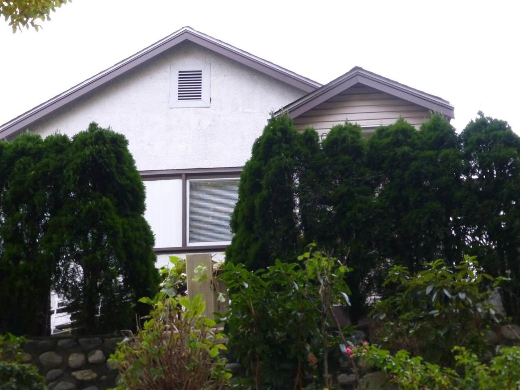 2707 E Broadway, Renfrew VE, Vancouver East photo number 2 2707 E Broadway, Renfrew VE, Vancouver East photo number 2