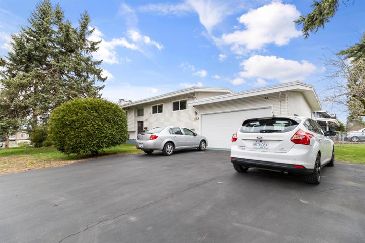 Photo 4 at 2449 Adelaide Street, Abbotsford West, Abbotsford