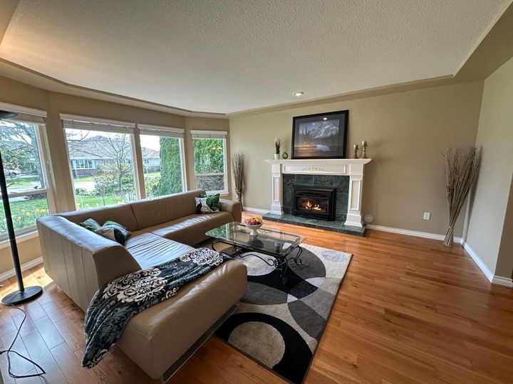 Photo 7 at 14897 22 Avenue, Sunnyside Park Surrey, South Surrey White Rock