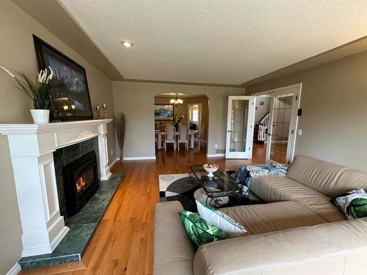 Photo 10 at 14897 22 Avenue, Sunnyside Park Surrey, South Surrey White Rock