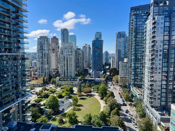 Photo 1 at 2010 - 1082 Seymour Street, Beach District (Downtown VW), Vancouver West