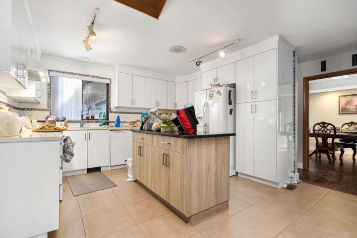 Photo 7 at 13851 115 Avenue, Bolivar Heights, North Surrey