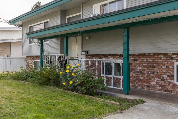 Photo 2 at 32698 Pandora Avenue, Abbotsford West, Abbotsford Photo 2 at 32698 Pandora Avenue, Abbotsford West, Abbotsford
