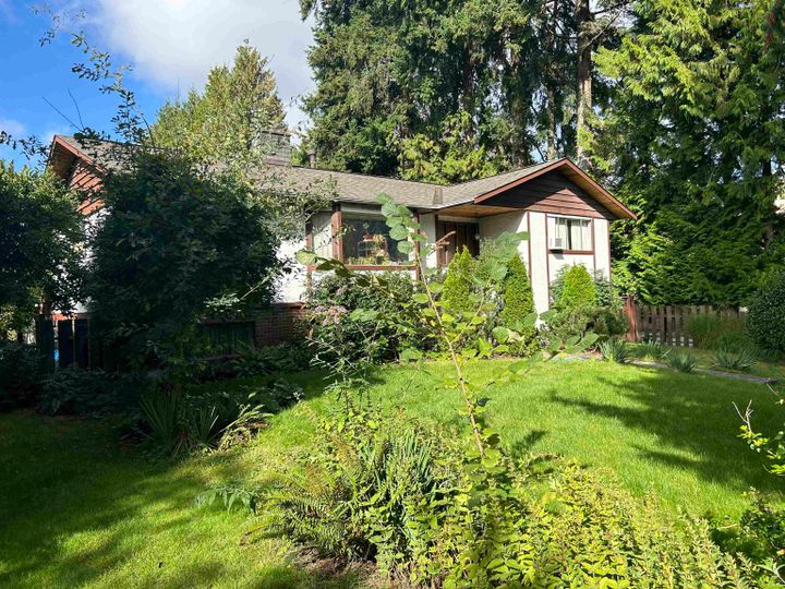 Photo 5 at 10287 144a Street, Guildford, North Surrey Photo 5 at 10287 144a Street, Guildford, North Surrey