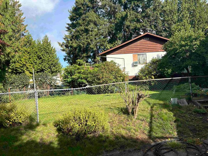 Photo 7 at 10287 144a Street, Guildford, North Surrey Photo 7 at 10287 144a Street, Guildford, North Surrey