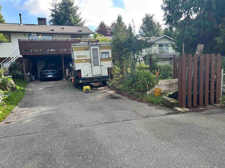 Photo 11 at 10287 144a Street, Guildford, North Surrey Photo 11 at 10287 144a Street, Guildford, North Surrey