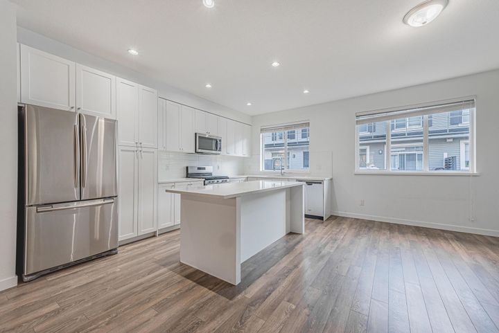 Photo 13 at 28 - 16357 15 Avenue, King George Corridor, South Surrey White Rock