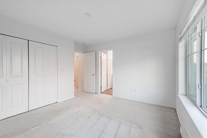 Photo 21 at 28 - 16357 15 Avenue, King George Corridor, South Surrey White Rock