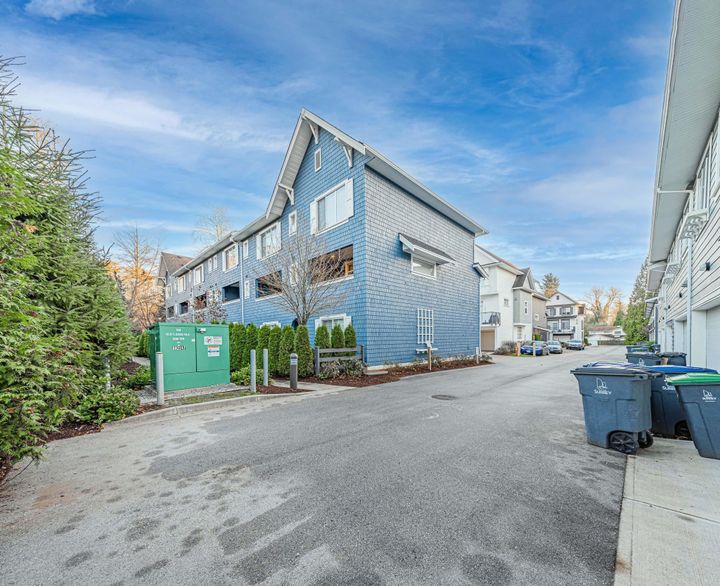 Photo 34 at 28 - 16357 15 Avenue, King George Corridor, South Surrey White Rock