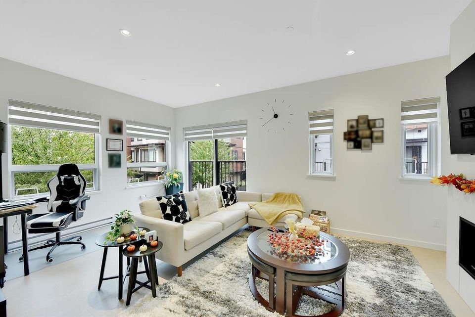 Photo 11 at 1 - 629 South Dyke Road, Queensborough, New Westminster