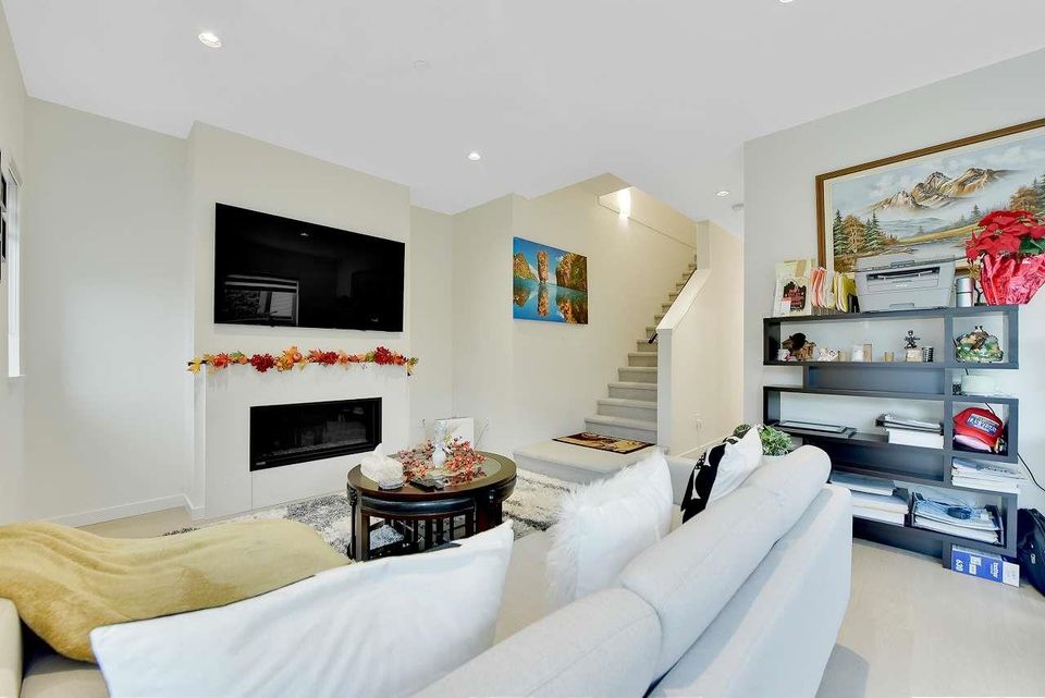 Photo 12 at 1 - 629 South Dyke Road, Queensborough, New Westminster