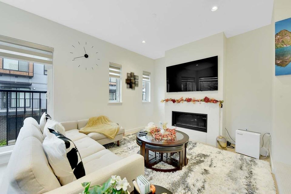 Photo 13 at 1 - 629 South Dyke Road, Queensborough, New Westminster