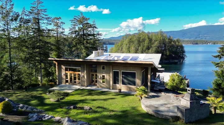 Photo 7 at 4355 Blind Shoreline Bay, Nelson Island, Sunshine Coast