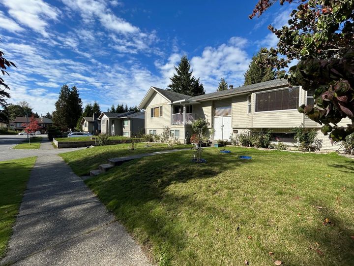 Photo 2 at 14435 102b Avenue, Guildford, North Surrey