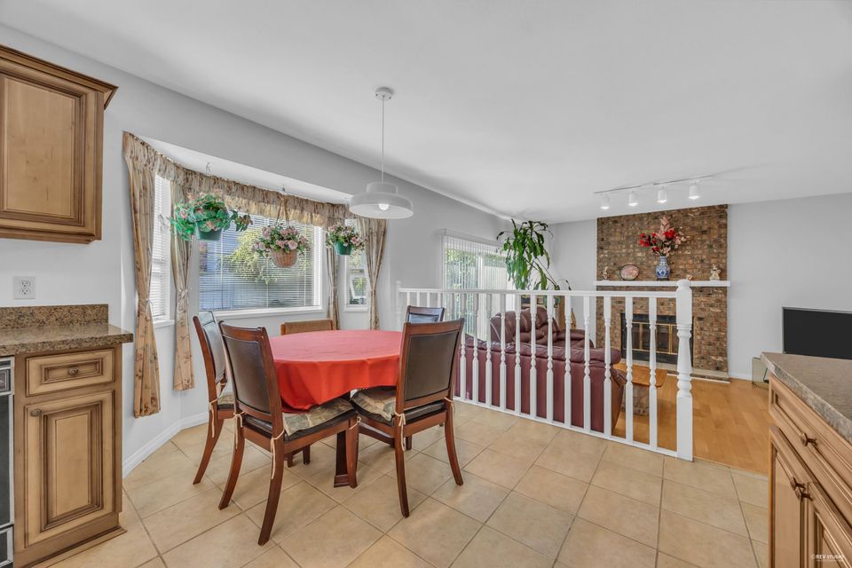 Photo 9 at 1921 155 Street, King George Corridor, South Surrey White Rock
