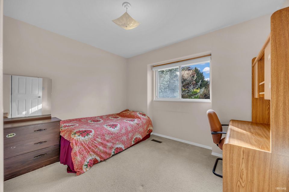 Photo 21 at 1921 155 Street, King George Corridor, South Surrey White Rock