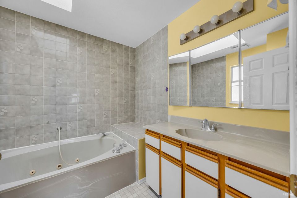 Photo 22 at 1921 155 Street, King George Corridor, South Surrey White Rock