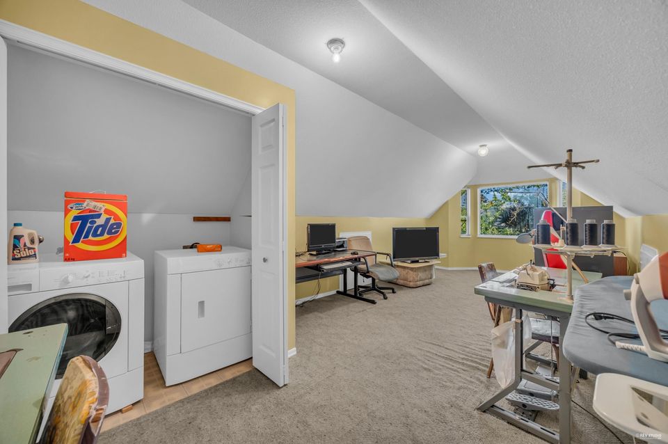 Photo 23 at 1921 155 Street, King George Corridor, South Surrey White Rock
