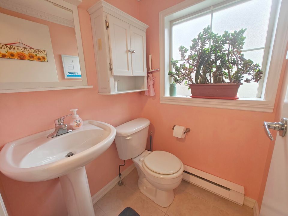 Photo 9 at 58 - 14855 100 Avenue, Guildford, North Surrey