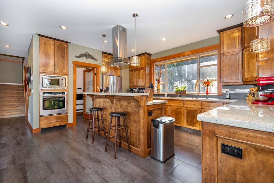 Photo 7 at 43207 Salmonberry Drive, Chilliwack Mountain, Chilliwack