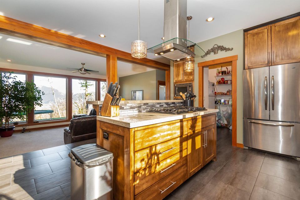 Photo 9 at 43207 Salmonberry Drive, Chilliwack Mountain, Chilliwack