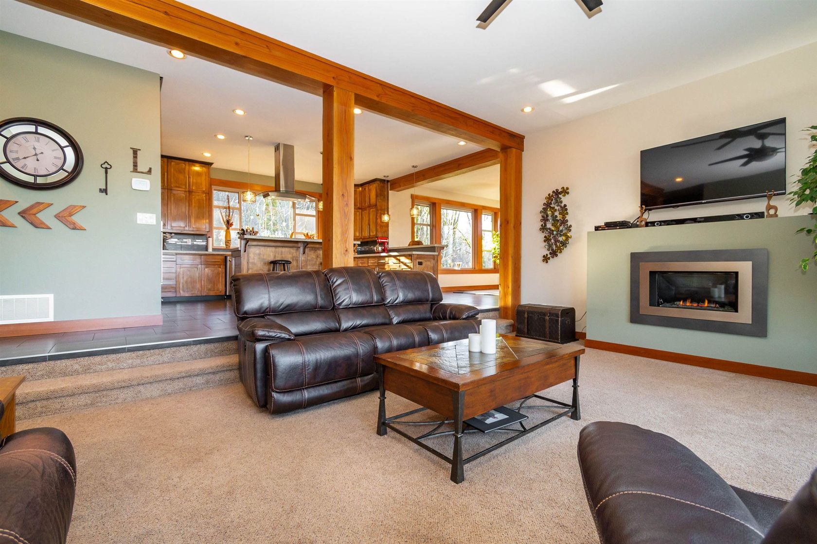 Photo 4 at 43207 Salmonberry Drive, Chilliwack Mountain, Chilliwack Photo 4 at 43207 Salmonberry Drive, Chilliwack Mountain, Chilliwack