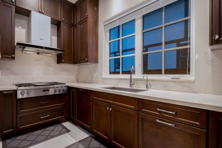 Photo 15 at 1332 W 51st Avenue, South Granville, Vancouver West