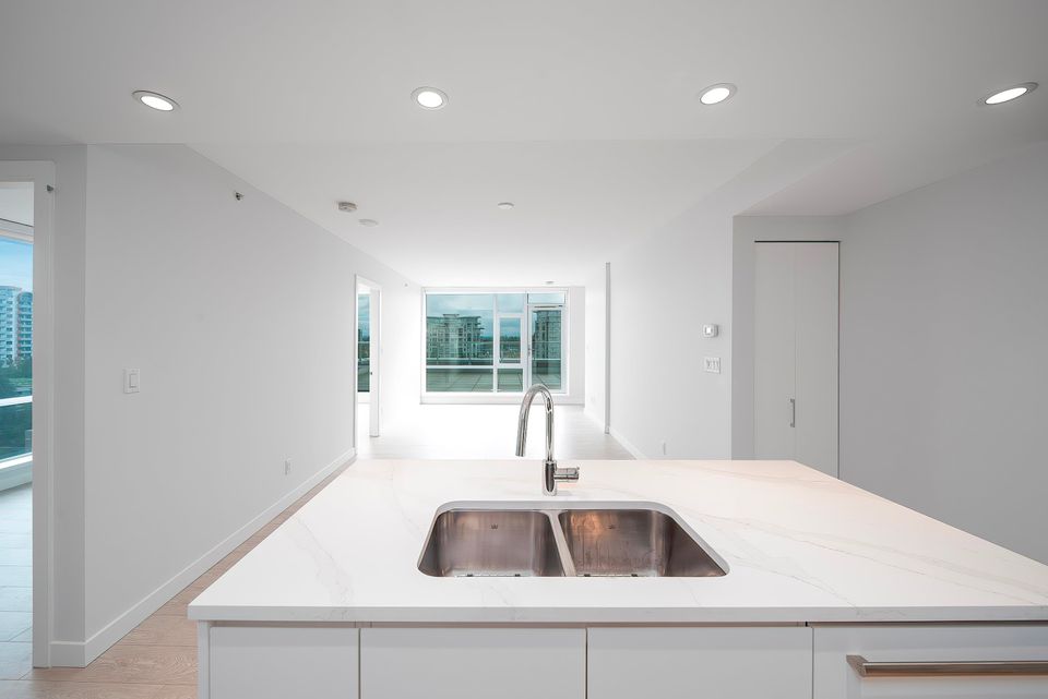1007 - 6833 Buswell Street2