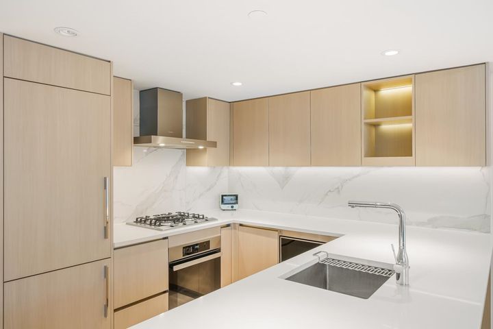 Photo 6 at 909 - 8555 Capstan Way, West Cambie, Richmond