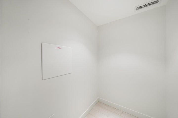 Photo 17 at 909 - 8555 Capstan Way, West Cambie, Richmond