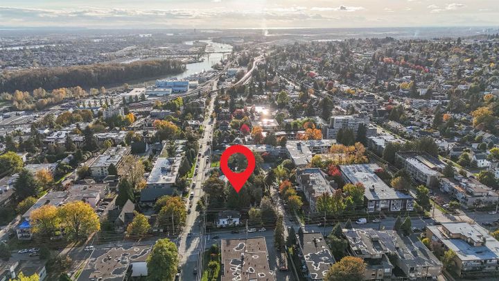 Photo 10 at 1011 Fifth Avenue, Uptown NW, New Westminster