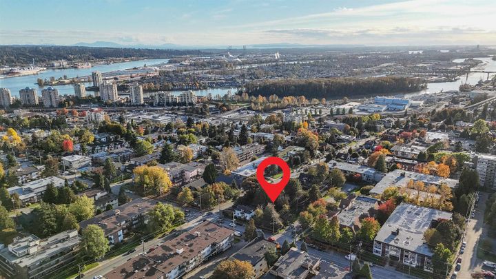 Photo 11 at 1011 Fifth Avenue, Uptown NW, New Westminster