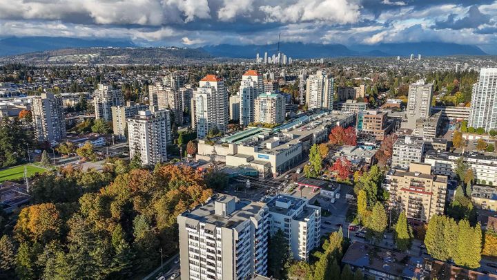 Photo 12 at 1011 Fifth Avenue, Uptown NW, New Westminster