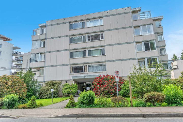Photo 1 at 306 - 1750 Esquimalt Avenue, Ambleside, West Vancouver Photo 1 at 306 - 1750 Esquimalt Avenue, Ambleside, West Vancouver