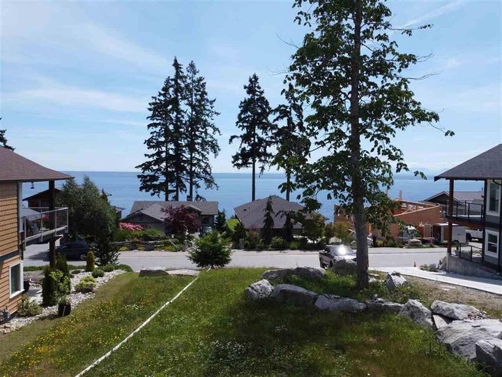 Photo 7 at 6014 Silverstone Lane, Sechelt District, Sunshine Coast Photo 7 at 6014 Silverstone Lane, Sechelt District, Sunshine Coast