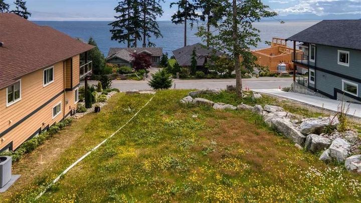Photo 9 at 6014 Silverstone Lane, Sechelt District, Sunshine Coast Photo 9 at 6014 Silverstone Lane, Sechelt District, Sunshine Coast