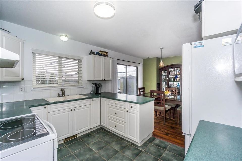 Photo 9 at 34740 3rd Avenue, Poplar, Abbotsford
