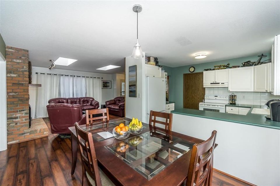 Photo 10 at 34740 3rd Avenue, Poplar, Abbotsford