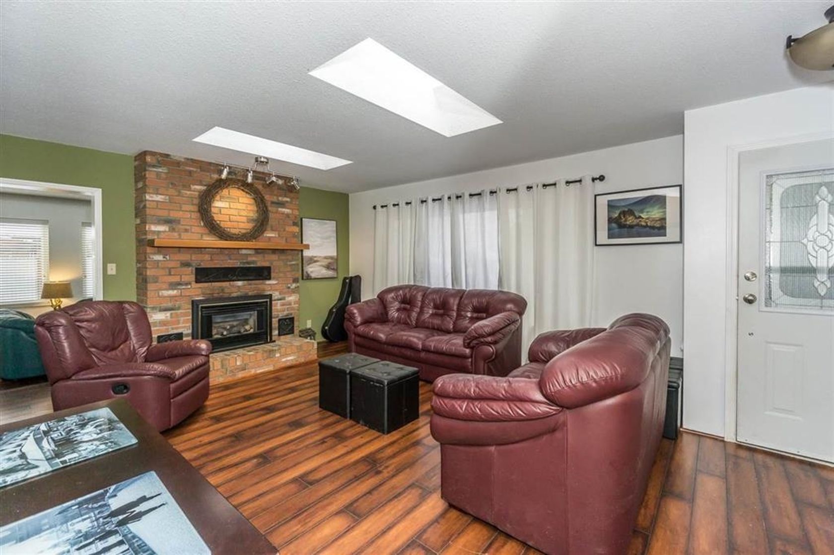Photo 4 at 34740 3rd Avenue, Poplar, Abbotsford Photo 4 at 34740 3rd Avenue, Poplar, Abbotsford