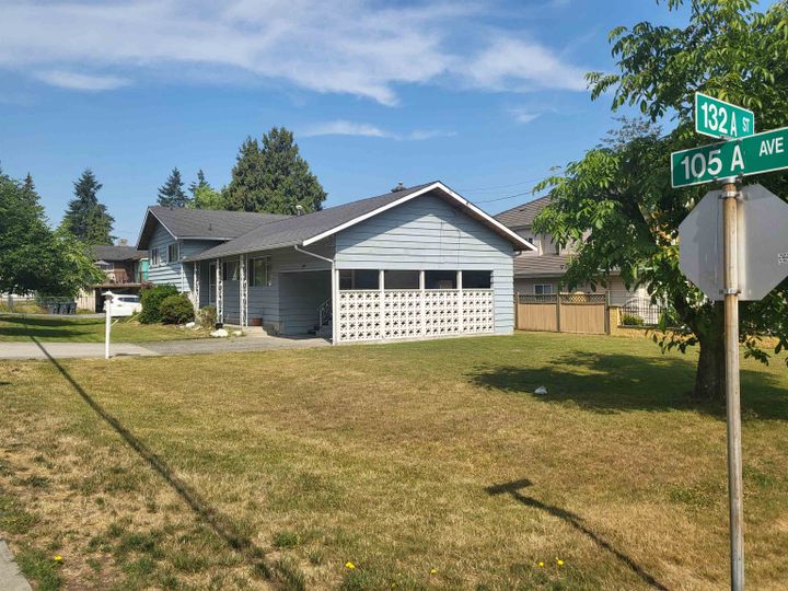 Photo 3 at 13243 105a Avenue, Whalley, North Surrey Photo 3 at 13243 105a Avenue, Whalley, North Surrey