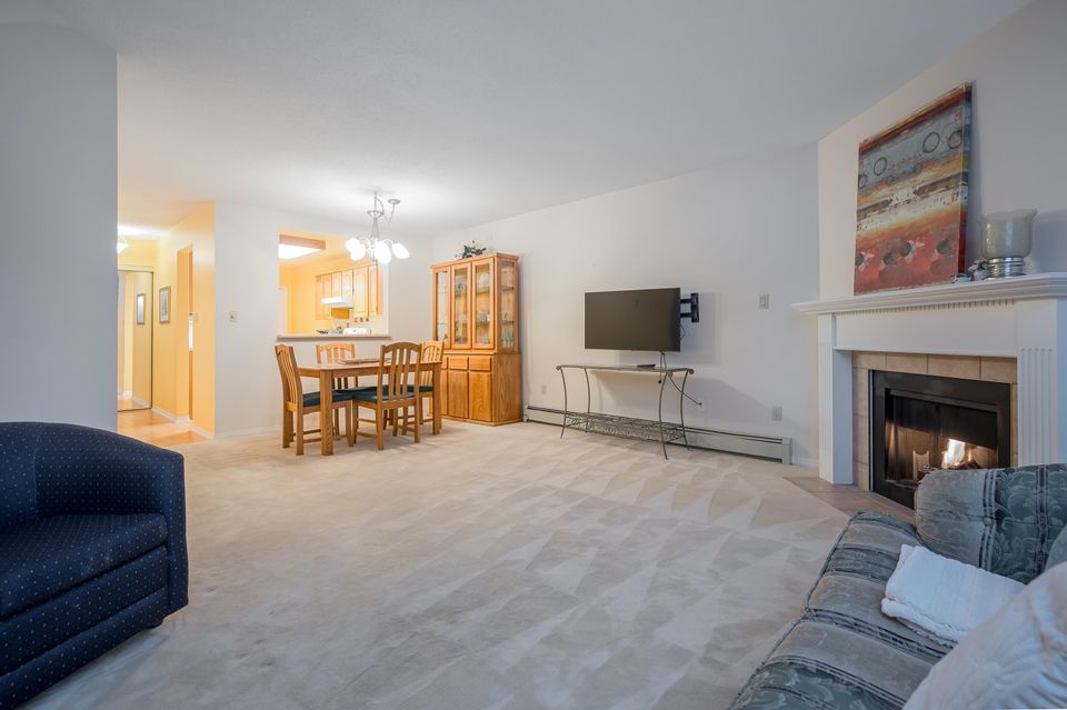 Photo 7 at 102 - 15300 17 Avenue, Sunnyside Park Surrey, South Surrey White Rock