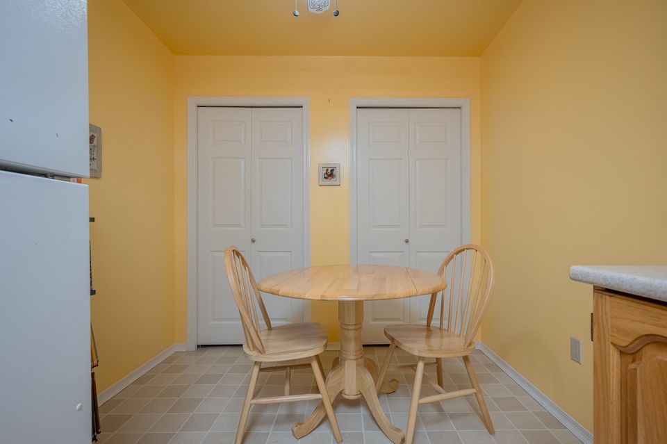 Photo 14 at 102 - 15300 17 Avenue, Sunnyside Park Surrey, South Surrey White Rock