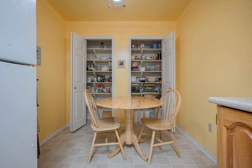 Photo 15 at 102 - 15300 17 Avenue, Sunnyside Park Surrey, South Surrey White Rock