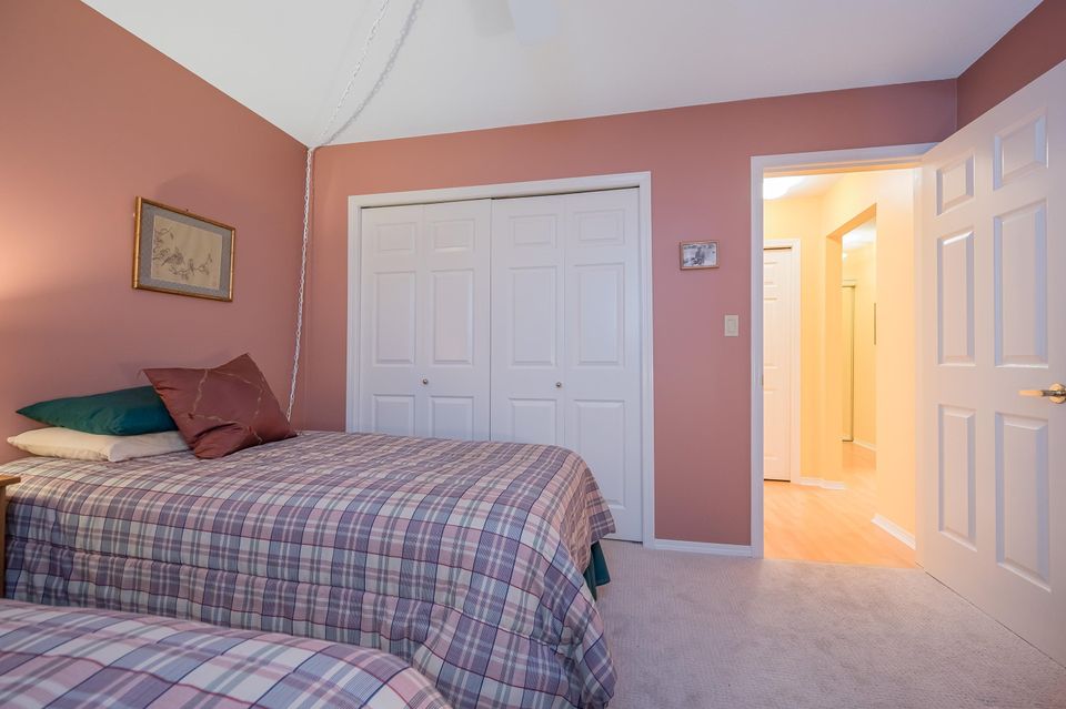 Photo 24 at 102 - 15300 17 Avenue, Sunnyside Park Surrey, South Surrey White Rock