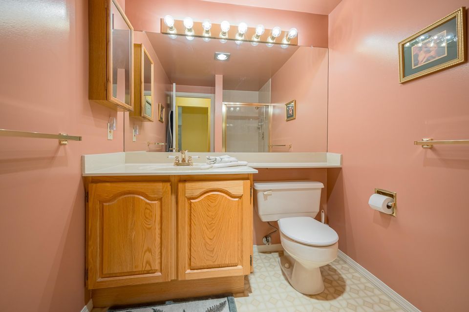Photo 25 at 102 - 15300 17 Avenue, Sunnyside Park Surrey, South Surrey White Rock